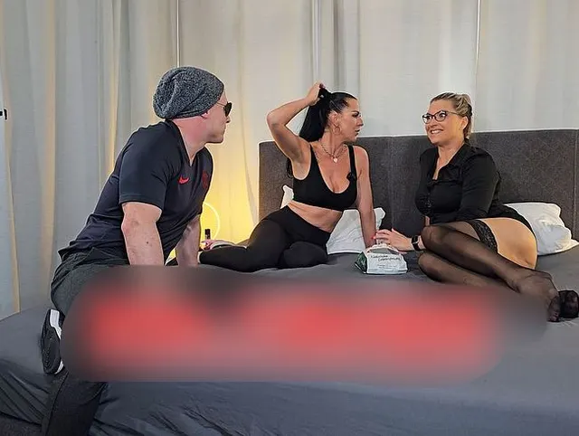 Vorschau aus Squirting: Alina, Frühstück! DEN habe ich uns vom Bäcker mitgebracht