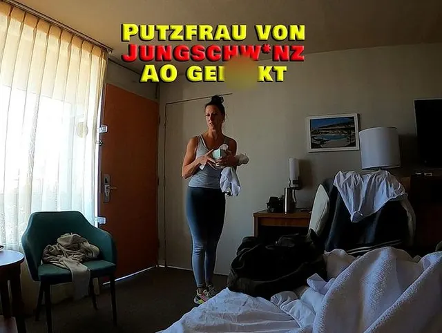 Als falsche Putzfrau blank vom Jungschwanz durchgefickt